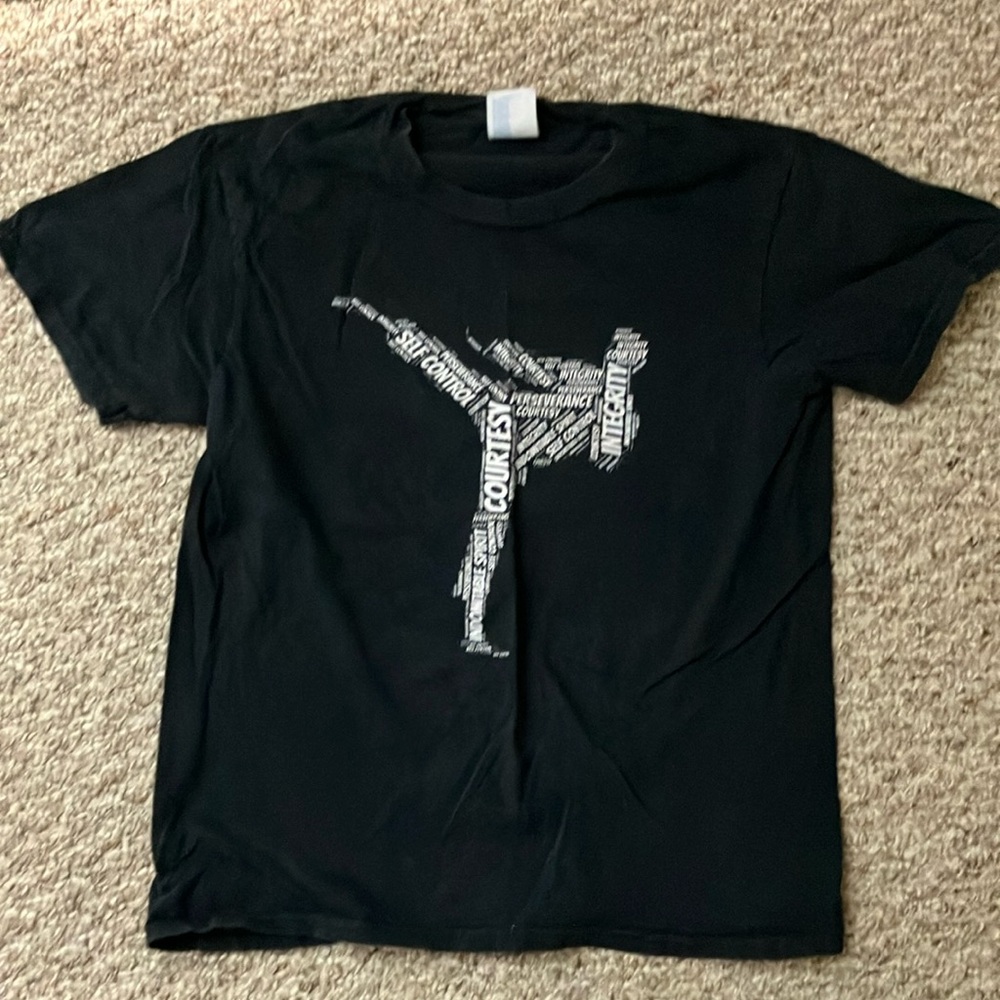 Boy’s T-shirt taekwondo sz 140 9/10